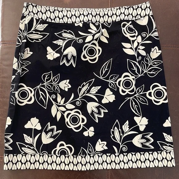 Ann Taylor Loft petites skirt 4 petite - Picture 2 of 3